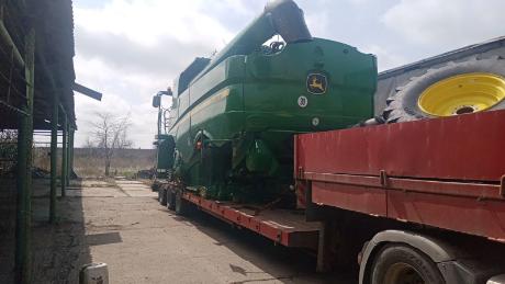 Russians steal vast amounts of Ukrainian grain and equipment, threatening this year's harvest