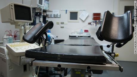 Klinikler kürtaja erişimin 'yıkıcı' olmaması