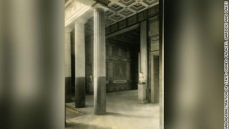 Pompejanum'un avlusunda sergilenen portre, Aschaffenburg, 1931.