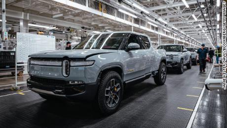 Rivian&#39;s stock plunges on report that Ford is selling shares