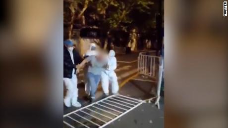 &#39;I want to die&#39;: Video shows scenes of desperation from Shanghai&#39;s lockdown