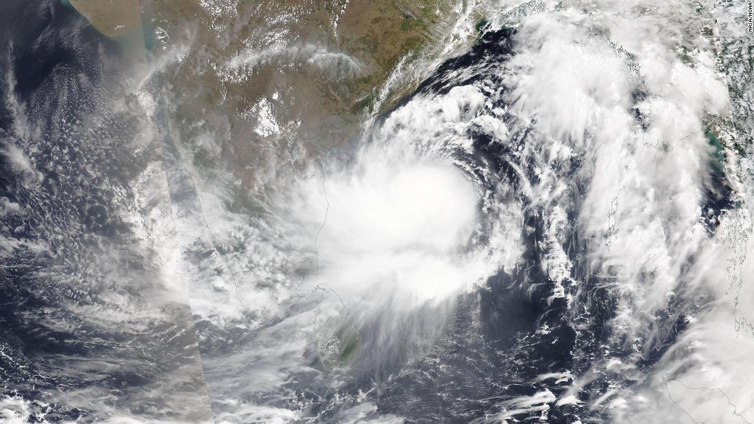 يهدد إعصار أساني المداري شرق الهند مع استمرار موجة حر وحشية أخرى في جميع أنحاء البلاد
