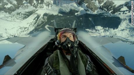 'Üst Silah: Maverick'  devam filmi bölgesine heyecanlı bir uçuşta Tom Cruise ile havalanıyor