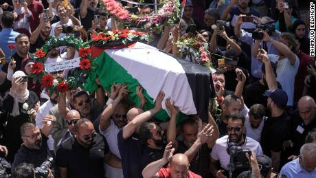 Thousands mourn slain journalist Shireen Abu Akle while Palestinians demand accountability
