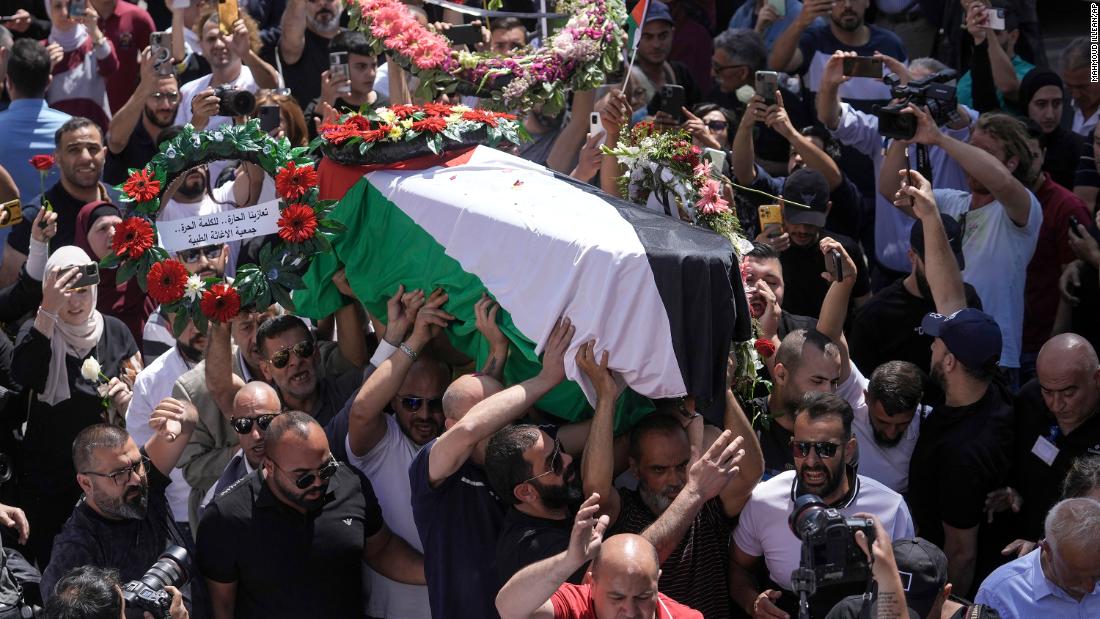 Thousands mourn slain journalist Shireen Abu Akleh as Palestinians call for accountability