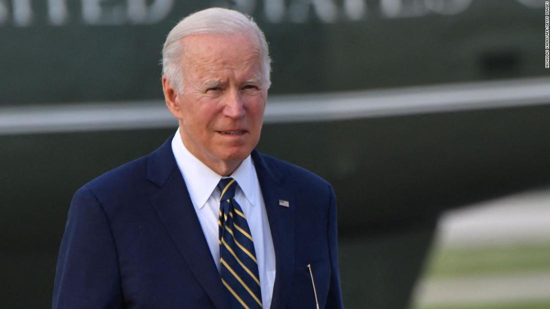 Biden opłakiwał śmierć 1 miliona amerykańskich rządów jako „nieodwracalne straty”