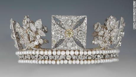 يعود تاريخ الإكليل الماسي إلى تتويج جورج الرابع عام 1821.