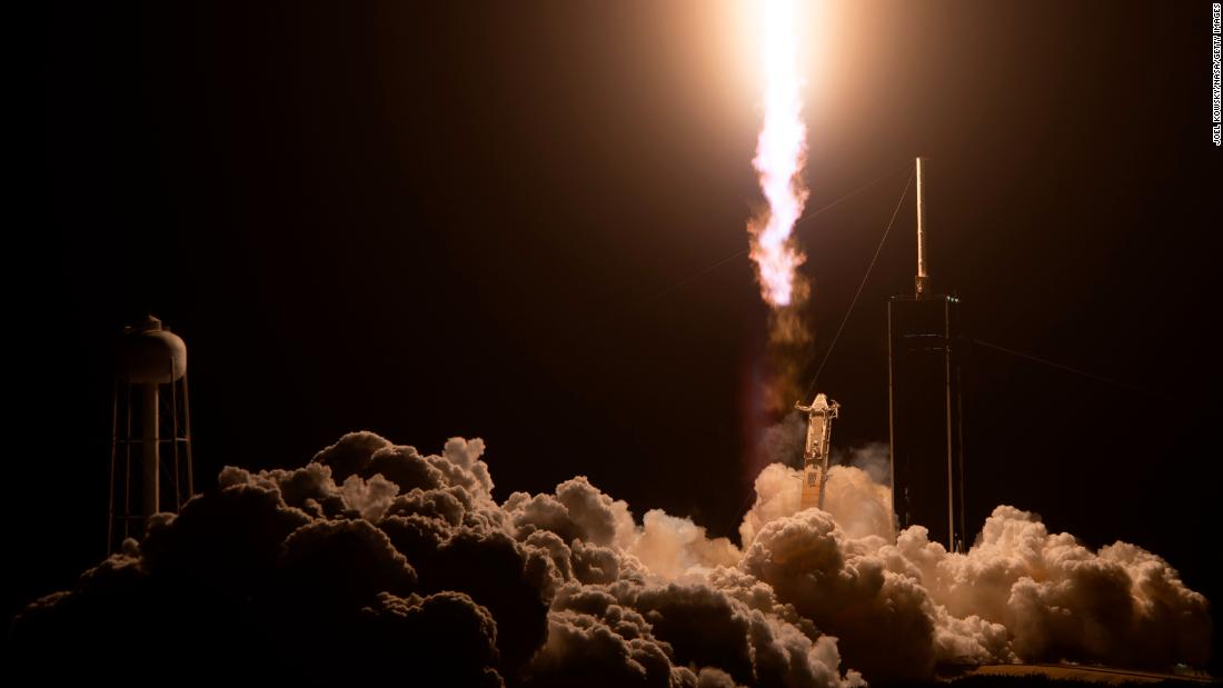 SpaceX sedang dalam perjalanan untuk memecahkan rekor peluncuran AS.  berkali-kali