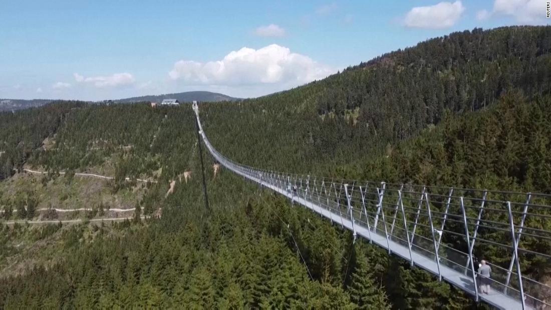Watch: Sky Bridge 721, world’s longest suspension footbridge opens in Dolni Morava, Czech Republic – CNN Video