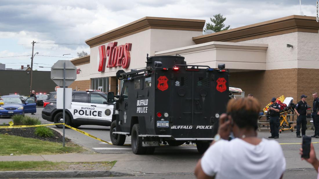 Livestream of shooting shows gunman pulling up to supermarket and saying, “Just got to go for it”