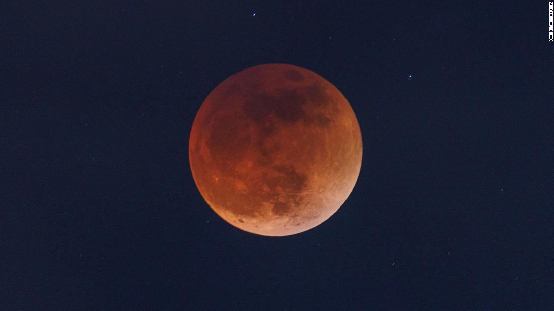 Total lunar eclipse 2022 How to view the 'blood moon' CNN