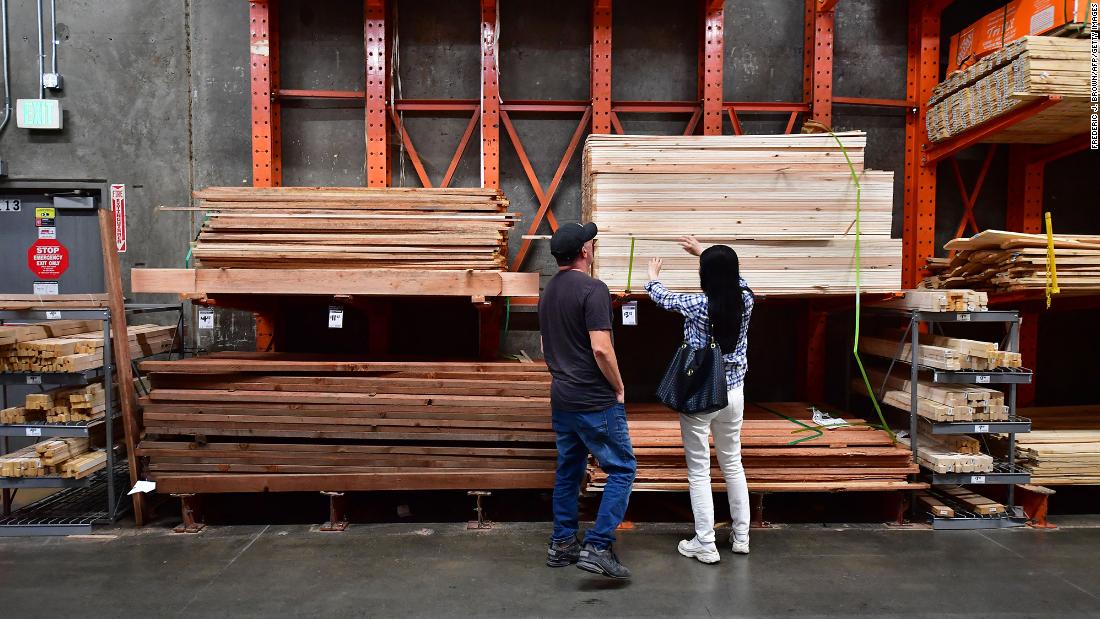 Home Depot's strong quarter shows housing market is still booming - CNN