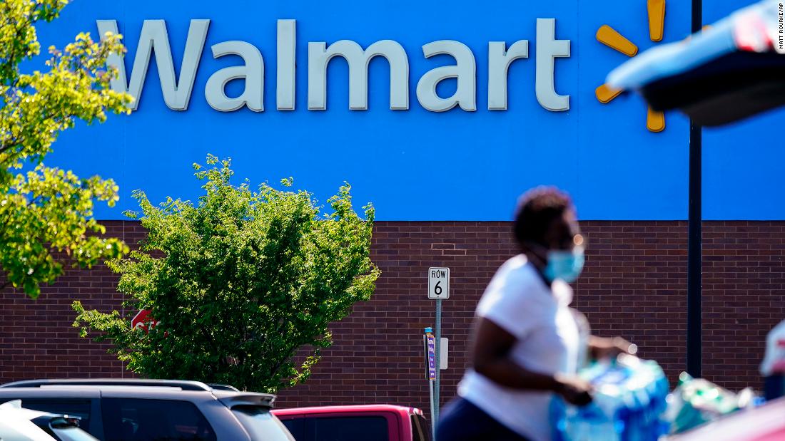 Walmart sounds the inflation alarm, and its stock tumbles