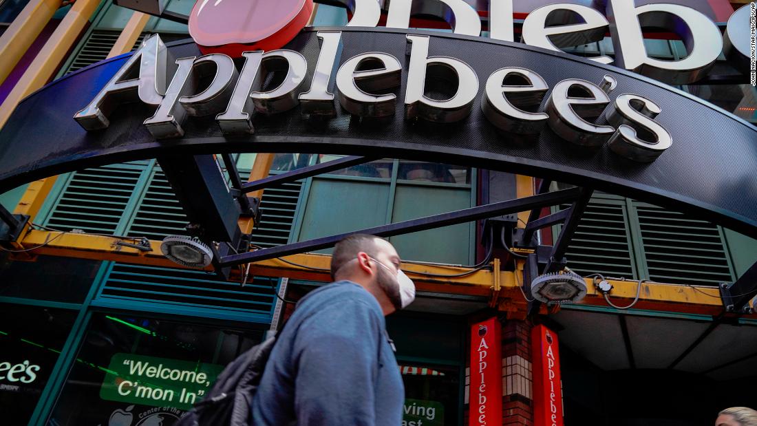 People still call restaurants. Applebee's is hiring someone else to answer