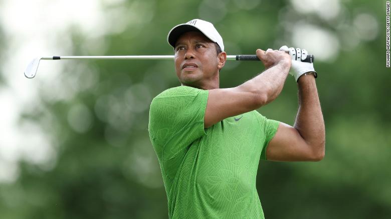 Tiger Woods rebounds in second round to make cut at PGA Championship