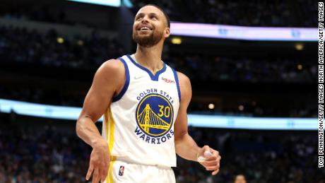 Steph Curry led the Golden State Warriors to victory over Dallas in Game 3 of the Western Conference Finals.