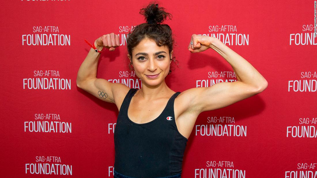 How Olympian Alexi Pappas deals with the 'metaphorical scratch on your brain'