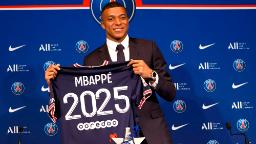 Kylian Mbappe mengatakan sepak bola adalah ‘perlindungannya’ saat dia berjuang dengan ‘keputusan sulit’ sebelum menandatangani perpanjangan kontrak di PSG
