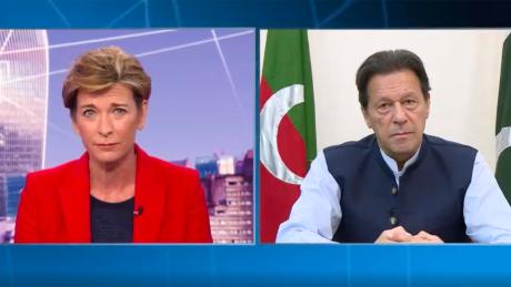 EXCLUSIVA: Imran Khan de Pakistán repite sus afirmaciones infundadas de que Estados Unidos orquestó su ataque