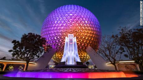 EPCOT está en medio de una renovación.  & quot;  rebobinado cósmico "  es el foco de la misma.