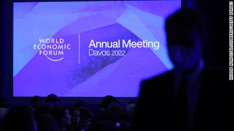 Participantes da sessão do painel no terceiro dia do Fórum Econômico Mundial em Davos, Suíça, 25 de maio.