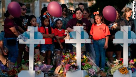 21 morts dans le massacre d'une école au Texas