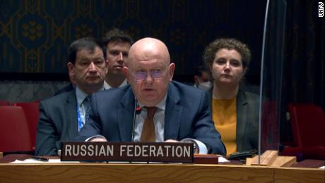 Vasily Alekseevich Nebenzyaロシア大使は木曜日の国連で演説しています。