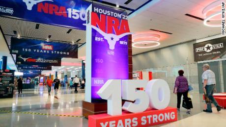 Analysis: Republicans heading to NRA convention expose hypocrisy of blaming Democrats for politicizing mass shootings