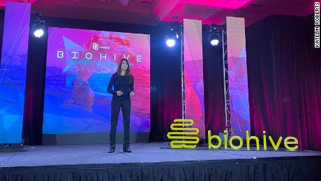 Schneider Williams speaks about LBD awareness and research at the 2021 BioHive Summit in Utah.