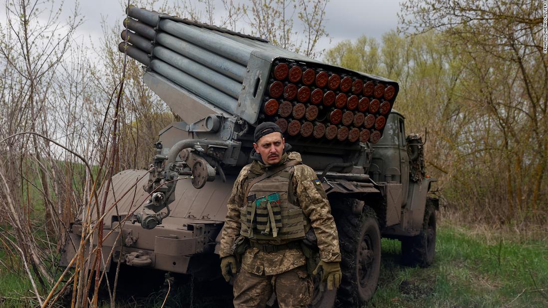 Russian forces push to encircle Severodonetsk as Ukraine mounts 'fierce defense'