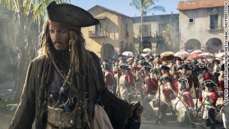 Johnny Depp em Piratas do Caribe: Os Mortos Não Contam Histórias.