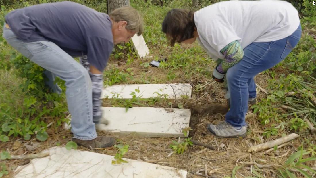 Video: Woman saves graves from rising sea levels in the Outer Banks – CNN Video