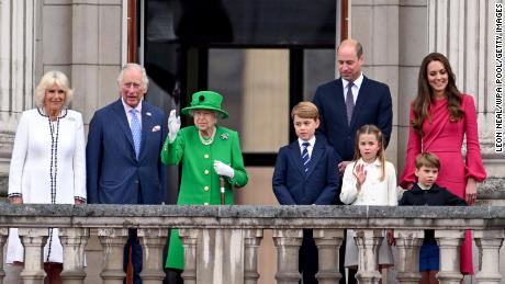 The Queen gives the public a look at the future of the monarchy, standing on the Buckingham Palace balcony with Britain&#39;s next three Kings during the Platinum Jubilee celebrations in June. 