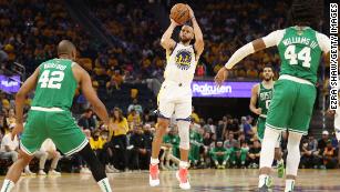 Steph Curry shoots against the Boston Celtics during a red-hot third quarter for the Warriors in Game 2.
