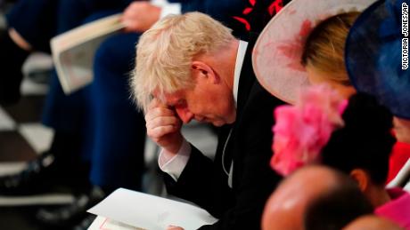 El primer ministro Boris Johnson fue fotografiado en una ceremonia de Acción de Gracias en la Catedral de St Paul en Londres el 3 de junio como parte de las celebraciones del Queen's Platinum.