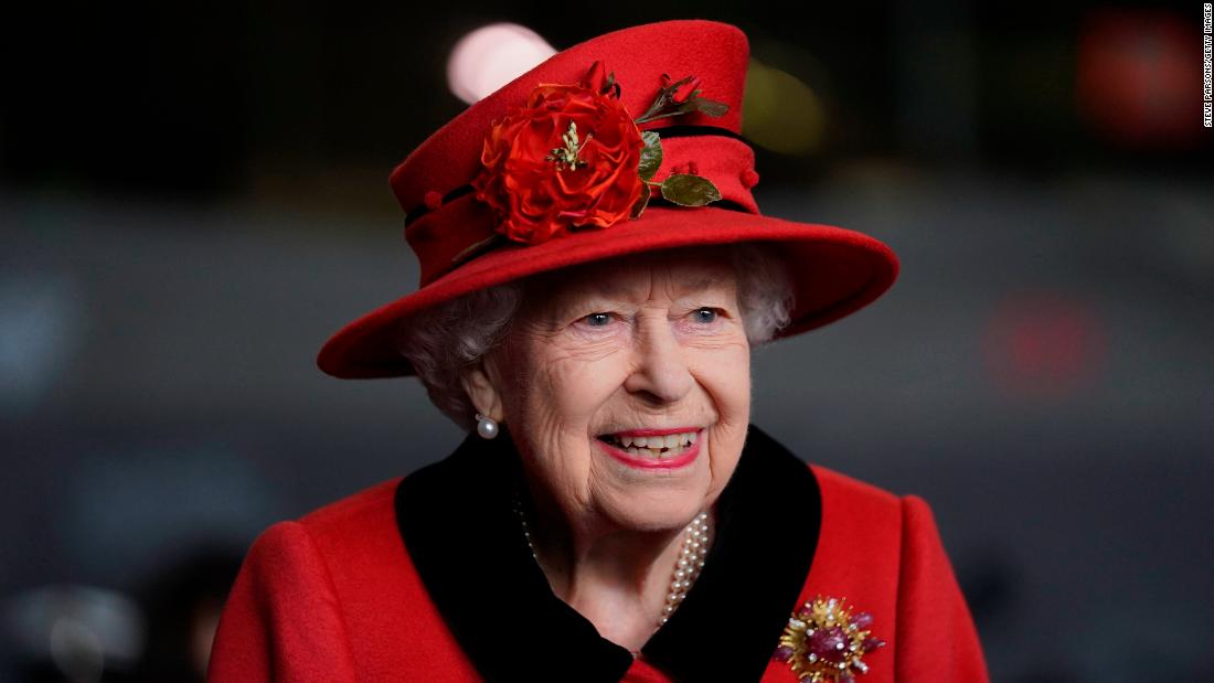 Queen begins final journey as coffin taken from Balmoral Castle to Scotland's capital