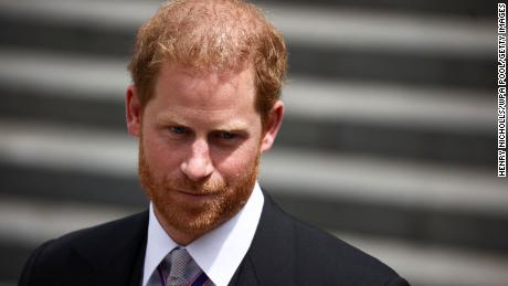 LONDON, ENGLAND - JUNE 03: Prince Harry, Duke of Sussex departs after the National Service of Thanksgiving to Celebrate the Platinum Jubilee of Her Majesty The Queen at St Paul&#39;s Cathedral on June 3, 2022 in London, England. The Platinum Jubilee of Elizabeth II is being celebrated from June 2 to June 5, 2022, in the UK and Commonwealth to mark the 70th anniversary of the accession of Queen Elizabeth II on 6 February 1952. (Photo by Henry Nicholls/WPA Pool/Getty Images)