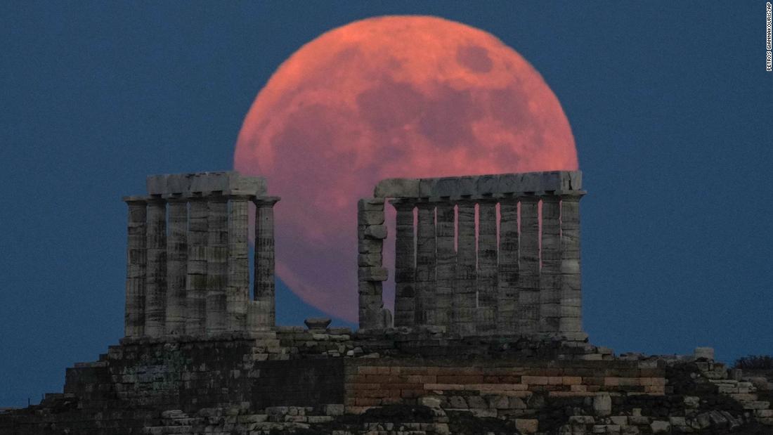 June’s strawberry moon will light up the sky this week – CNN