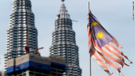 Malaysia&#39;s government says it will abolish the death penalty and halt all executions, in a rare move against capital punishment in Asia hailed by human rights groups.