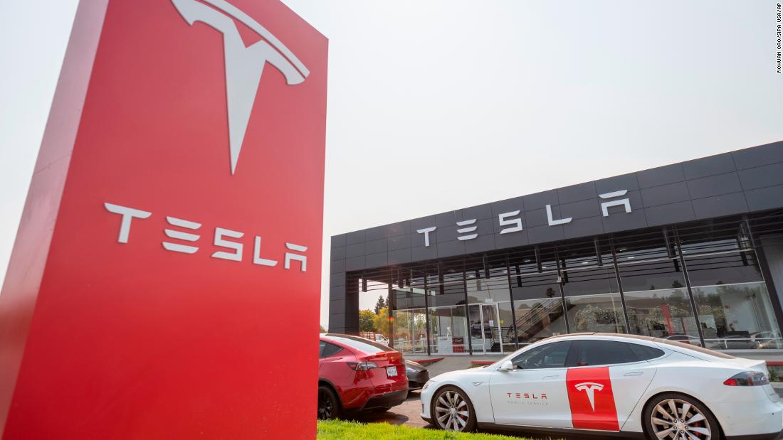 Tesla is trying an old trick to boost its stock. It may not work