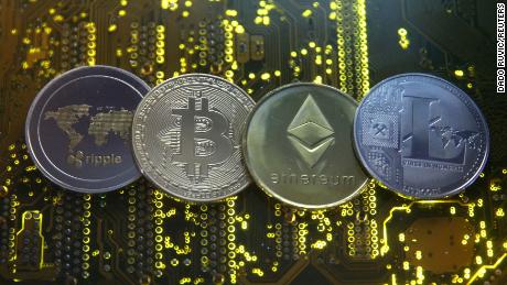 Bitcoin Falls Below $23,000 as Crypto Crash Continues