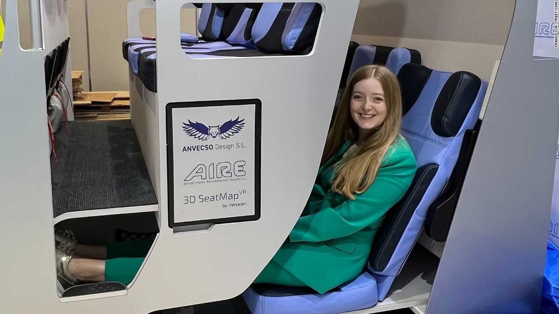 What it's like to sit in a double-decker airplane chair