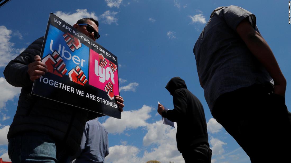 Massachusetts court blocks gig worker ballot measure backed by Uber, Lyft