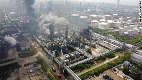 Fire at Shanghai petrochemical complex kills at least one person