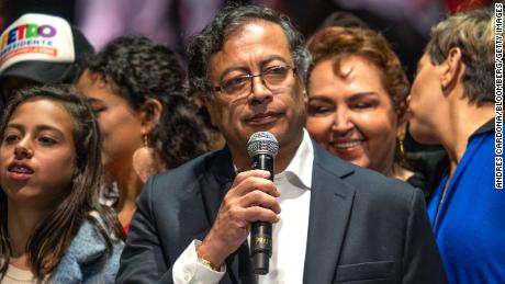Colombia&#39;s new president aims to reset relations with US