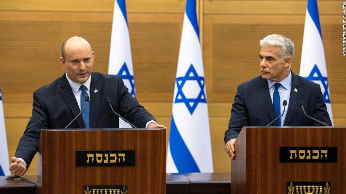 Izraelský parlament hlasuje pro jeho rozpuštění, což vede k pátým volbám za čtyři roky