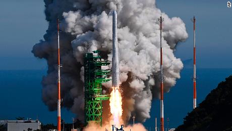South Korea&#39;s homegrown Nuri rocket lifts off at the Naro Space Center in Goheung on June 21.