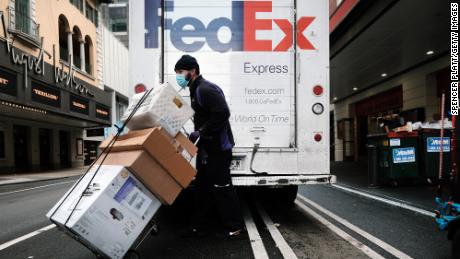 FedEx shows how to boost a stock in two simple steps