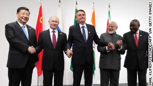 ในการประชุมสุดยอด BRICS ของปักกิ่ง ปูตินกลับมาสู่เวทีโลกแล้ว