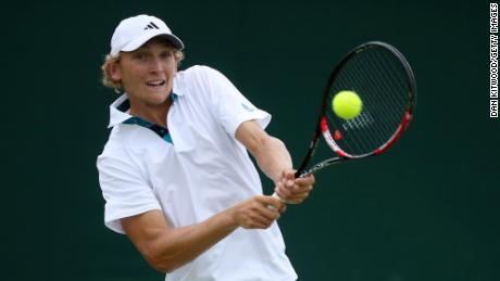 Krueger competes in the boys & # 39;  Wimbledon singles competition in 2012